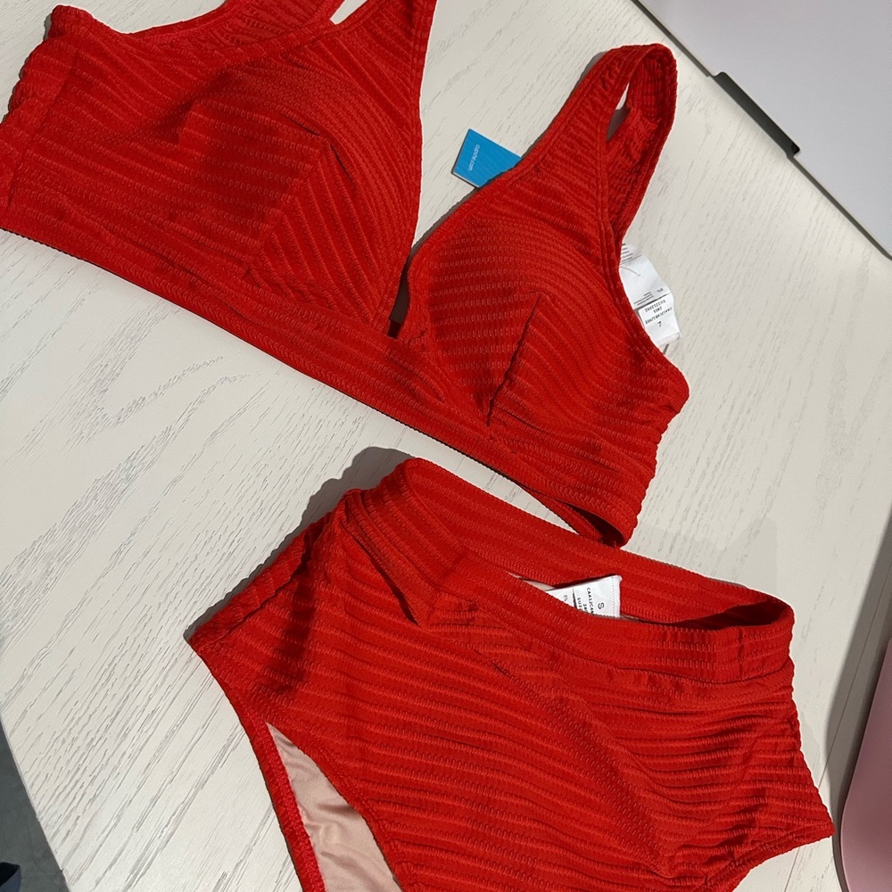 Red Textured Bikini Set - Picture 2 of 5